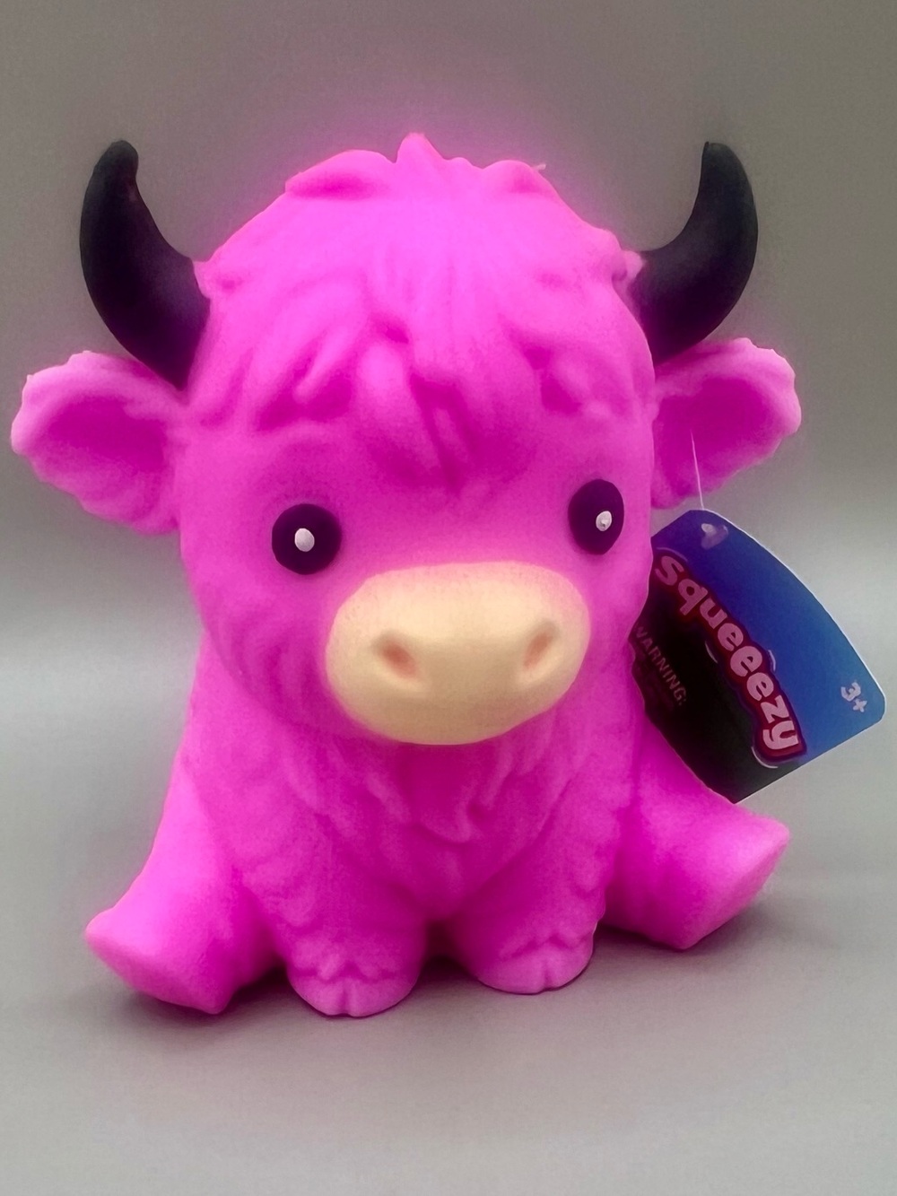 Toymendous Squeeezy Highland Cow Hot Pink Squishy Toy - Soft Sensory Squish NEW🩷